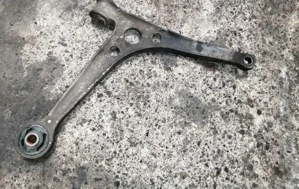 Front lower control arm/wishbone