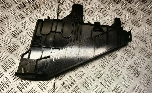 Headlight/headlamp mounting bracket