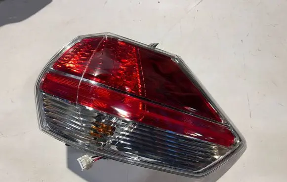 Nissan X-Trail T32 Rear/tail lights 22017939