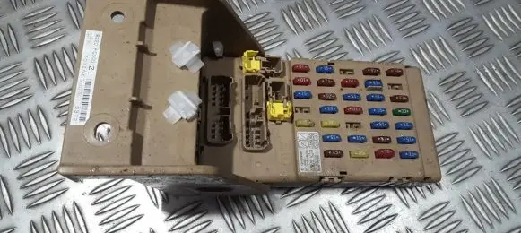 Subaru Impreza III Fuse box set 82201FG000