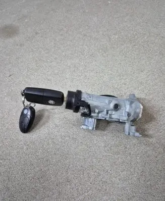 Volkswagen Tiguan Ignition lock 1K0905851B 5K0905865