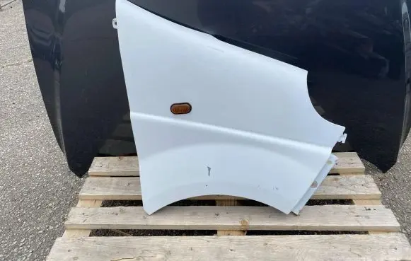 Renault Trafic II (X83) Fender