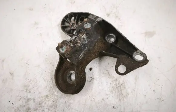 Audi A4 S4 B5 8D Engine mounting bracket 8E0199355 8E019935