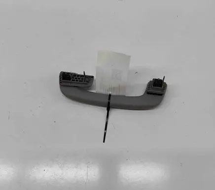 BMW X2 F39 Rear interior roof grab handle 8061393