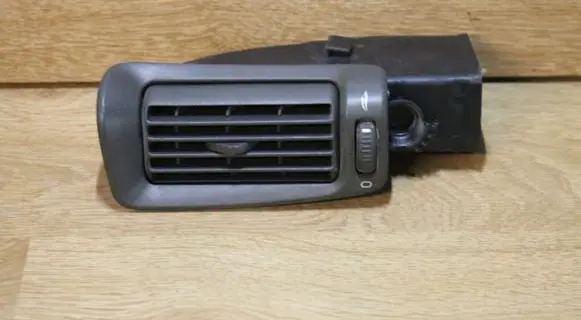 Volvo V70 Rear air vent grill 9158448