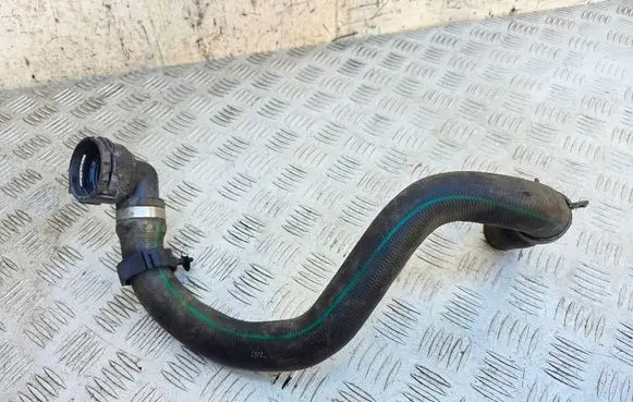 Volvo V40 Engine coolant pipe/hose 31474987