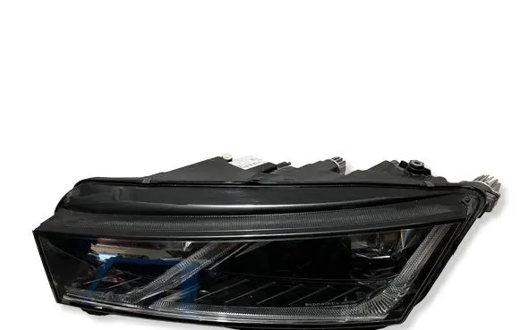 Skoda Octavia Mk4 Headlight/headlamp 5E4941015B