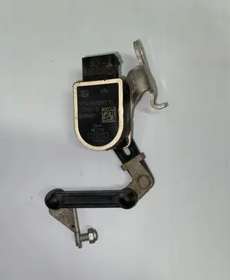 Headlight/headlamp level sensor