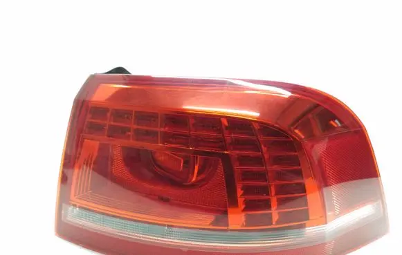 Volkswagen PASSAT B7 Tailgate rear/tail lights 3AF945208B