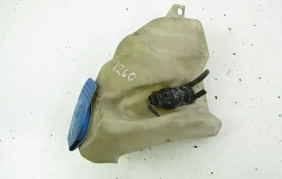 Volkswagen Polo III 6N 6N2 6NF Windshield washer fluid reservoir/tank 