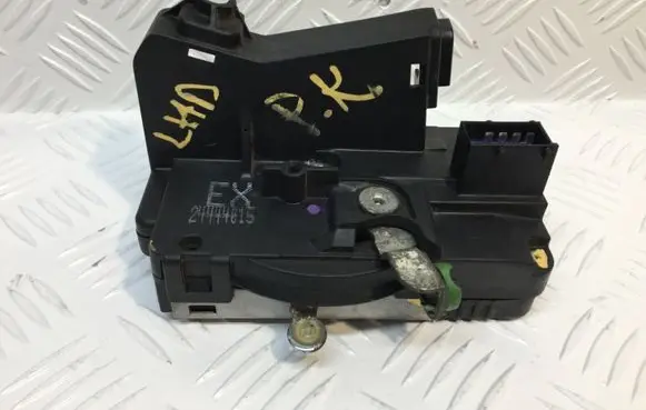 Opel Zafira A Front door lock 24444015