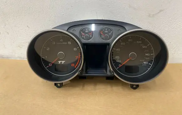 Audi TT TTS Mk2 Speedometer (instrument cluster) 8J0920980E