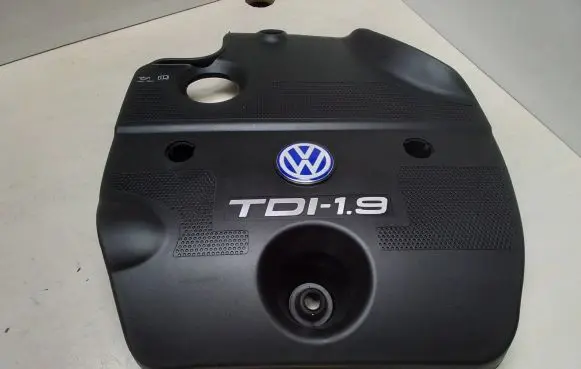 Volkswagen Golf IV Engine cover (trim) 038103925 054276 012784A