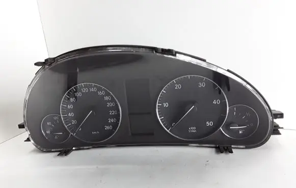 Mercedes-Benz C W203 Speedometer (instrument cluster) 110080266005 A2035404947