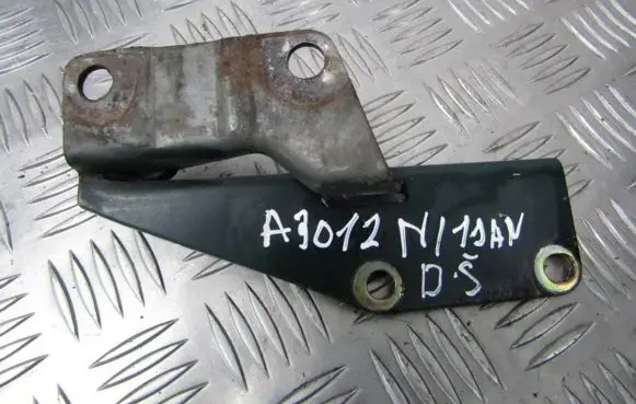 Nissan Almera Engine bonnet/hood hinges