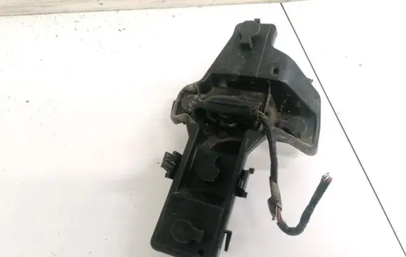 Volkswagen Touran I Tail light bulb cover holder 1T0945258A