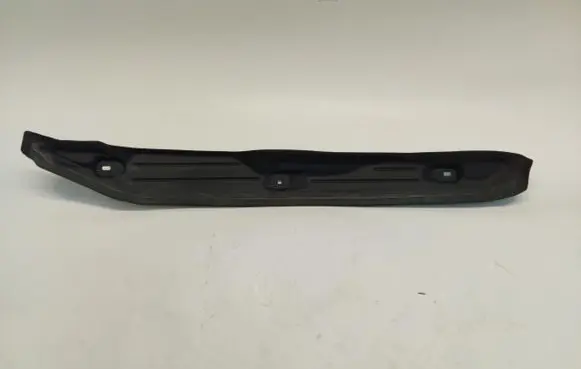 BMW 2 Active Tourer U06 Fender end trim 7952079