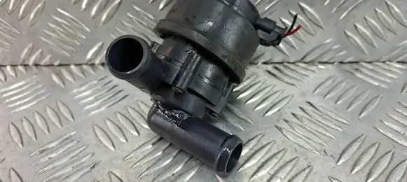 Volvo V60 Electric auxiliary coolant/water pump 31332380