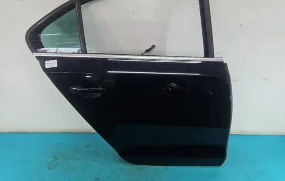 Rear door