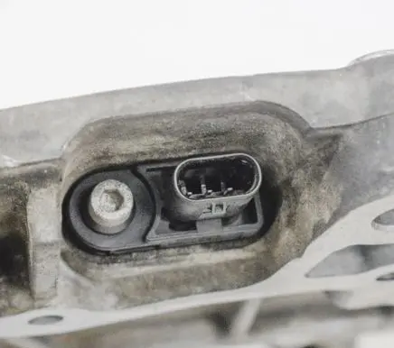 BMW 1 E81 E87 Timing chain cover 7797488