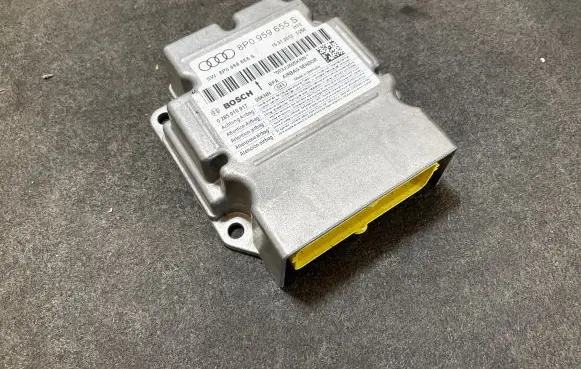 Audi A3 S3 8P Airbag control unit/module 8P0959655S 003JU005KN