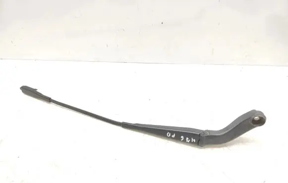 Mercedes-Benz B W245 Front wiper blade arm A1698200240