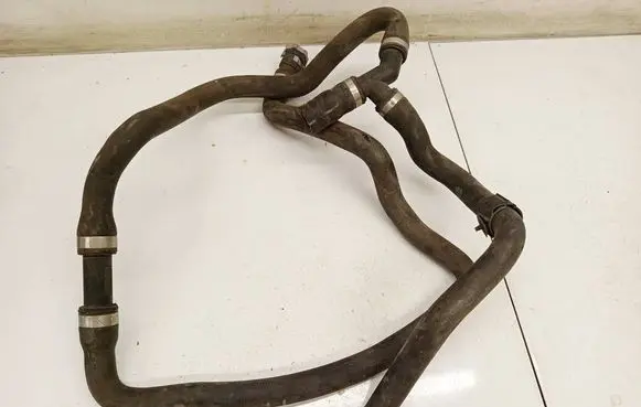 Ford Focus C-MAX Engine coolant pipe/hose 2027543