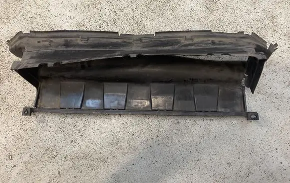 Volvo V40 Bonnet/hood grill 31323114