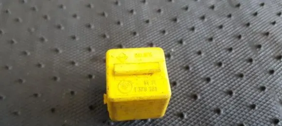 BMW 5 E34 Other relay 61311378301 61.311378301