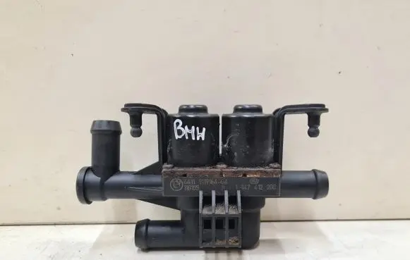 BMW 5 F10 F11 Coolant heater control valve 6411911916404 64119119164 911916404