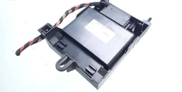 Audi A1 Voltage converter/converter module 8K0959663F 120012874 8K0959663
