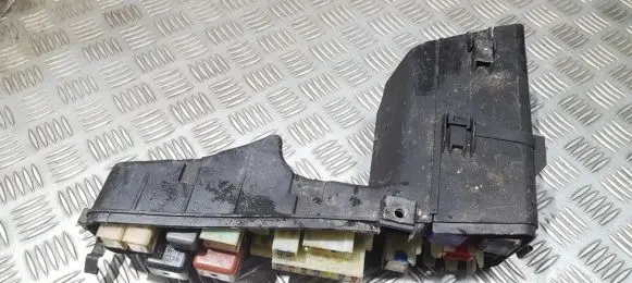 Toyota Avensis Verso Fuse box set