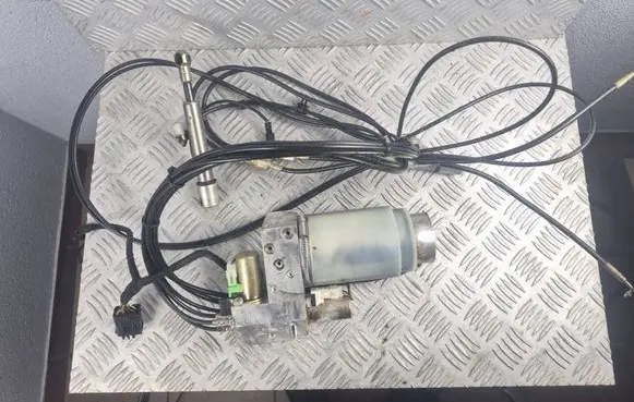 BMW 3 E46 Convertible roof hydraulic pump 8234530 064623 HB70168002