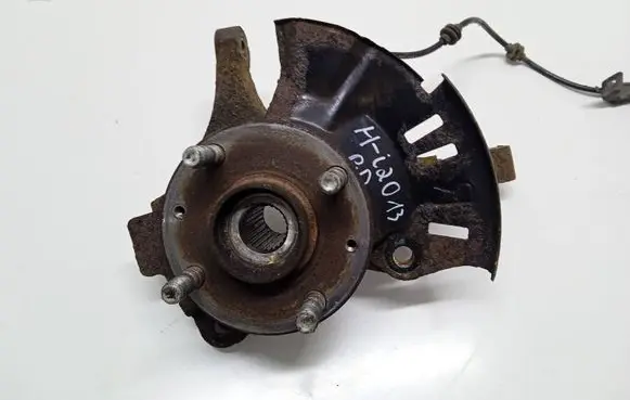 Hyundai i20 (PB PBT) Front wheel hub