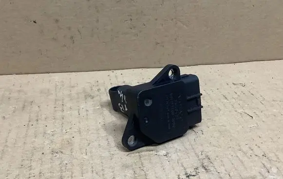 Volvo V50 Mass air flow meter 8658471