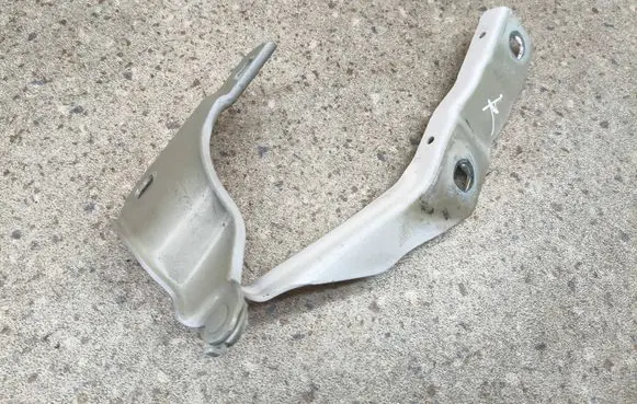 Ford Explorer VI Engine bonnet/hood hinges 