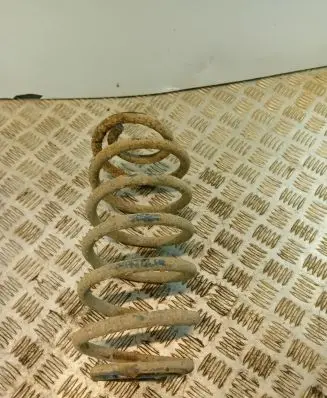 Jeep Grand Cherokee (WJ) Rear coil spring