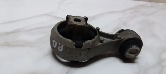 Nissan Qashqai Engine mount bracket 11350JD000