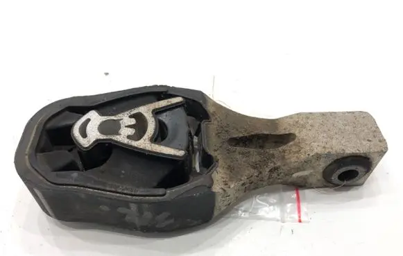 Peugeot 3008 II Engine mounting bracket 