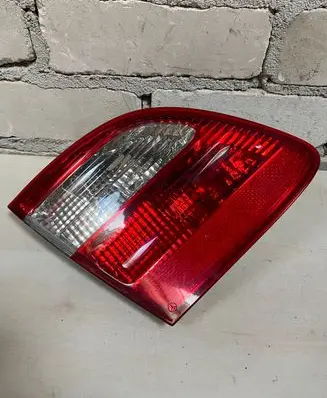 Mercedes-Benz E W211 Tailgate rear/tail lights A2118201364