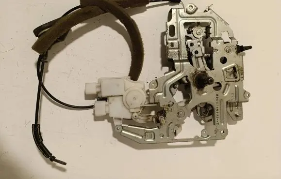 Renault Master III Sliding door lock 8200766631