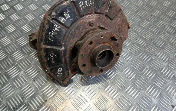 Volkswagen Touran I Front wheel hub spindle knuckle