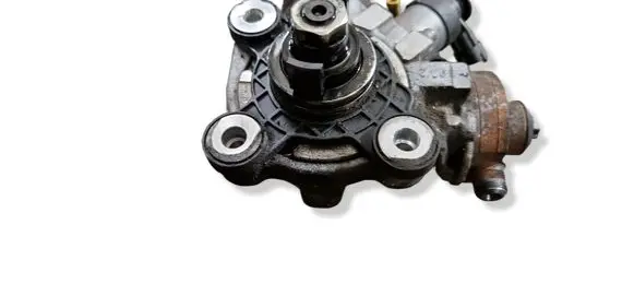 Volvo XC60 Fuel injection high pressure pump 31272896
