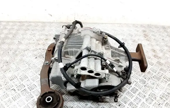Toyota RAV 4 (XA40) Rear differential 8209048020