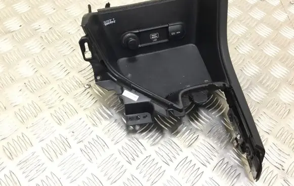 KIA Sportage Other center console (tunnel) element 84681F1500 84690F1501