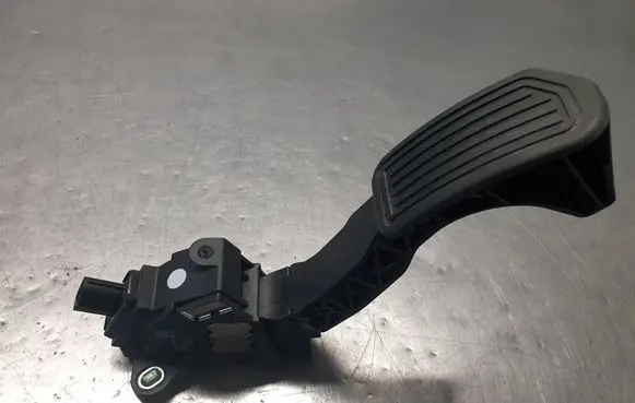 Toyota Auris E180 Accelerator throttle pedal 7811002120