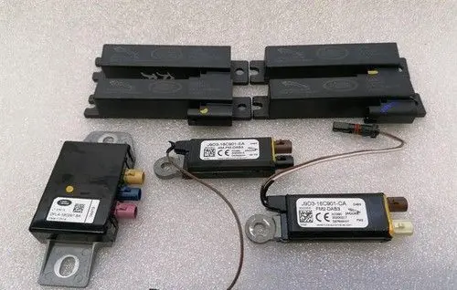 Jaguar I-Pace Aerial antenna amplifier JPLA15K603AB