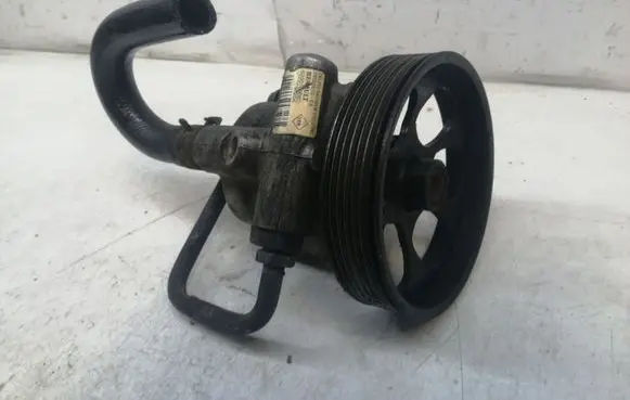 Renault Laguna II Power steering pump 820010082 8200096704