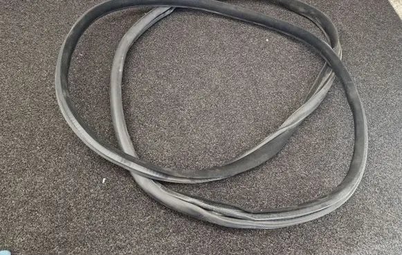 Front door rubber seal