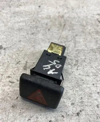 Audi A4 S4 B7 8E 8H Hazard light switch 8e0941503